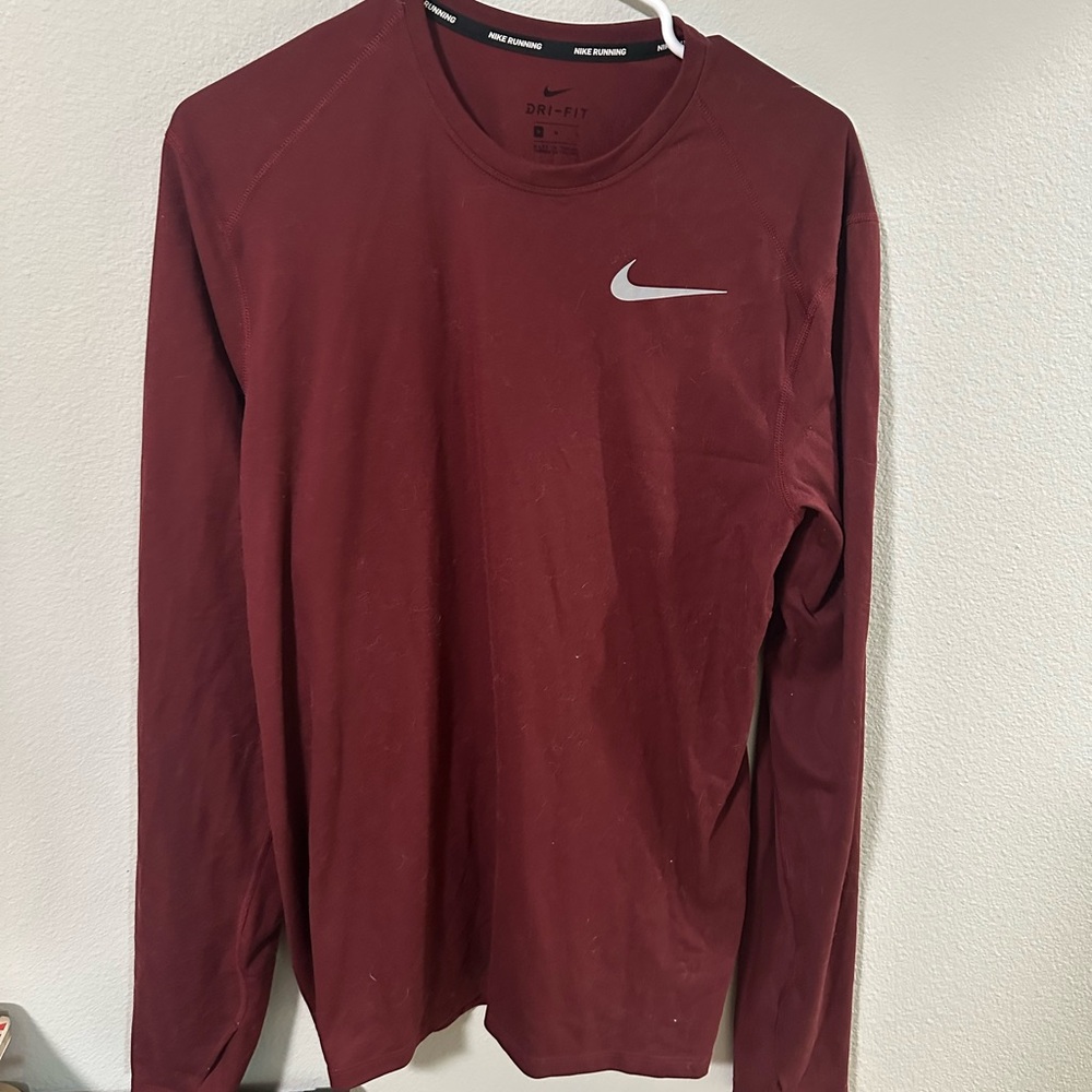 Nike Men's Burgundy Long Sleeve Tee
